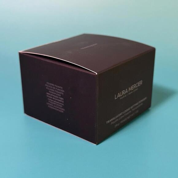 Laura Mercier Translucent Setting Powder - Picture 7 of 9